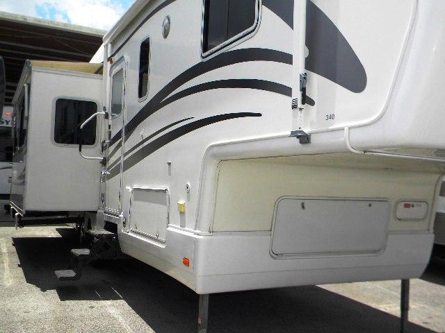 Used 2002 National Palisades 340 Fifth Wheel For Sale